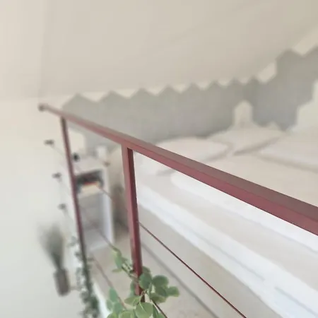 Semesterbostad Tiny Loft Samorin - S Privatnym Wellness, Saunou A Virivkou *